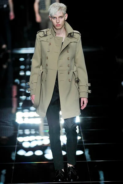 Look 38